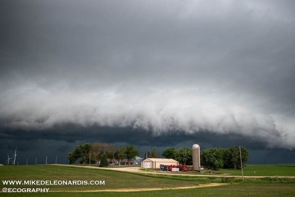Iowa Shelf Cloud Barn
